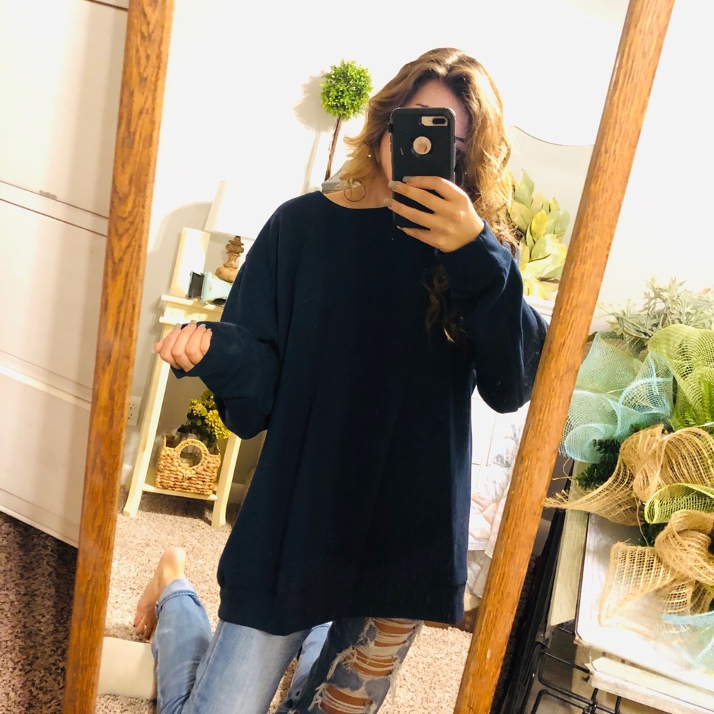 Navy CrewNeck Sweatshirt